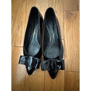 Salvatore Ferragamo Viva patent leather pumps, size 7.5, Black.